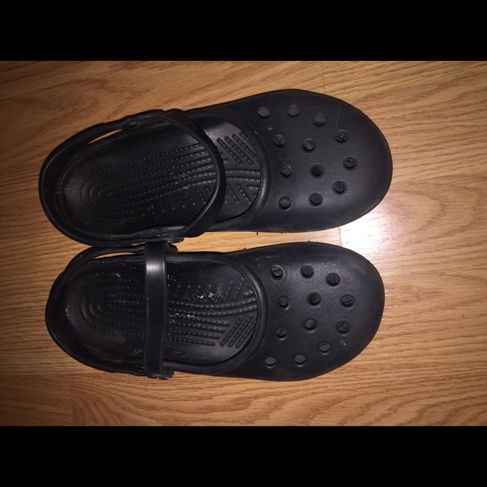 Black crocs